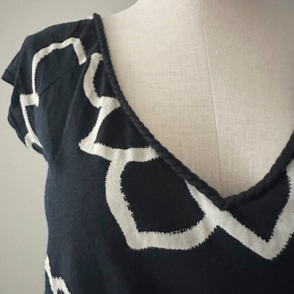 America Eagle Short Sleeve Top Womens Size S Black Boho Floral Tee - Picture 3 of 6